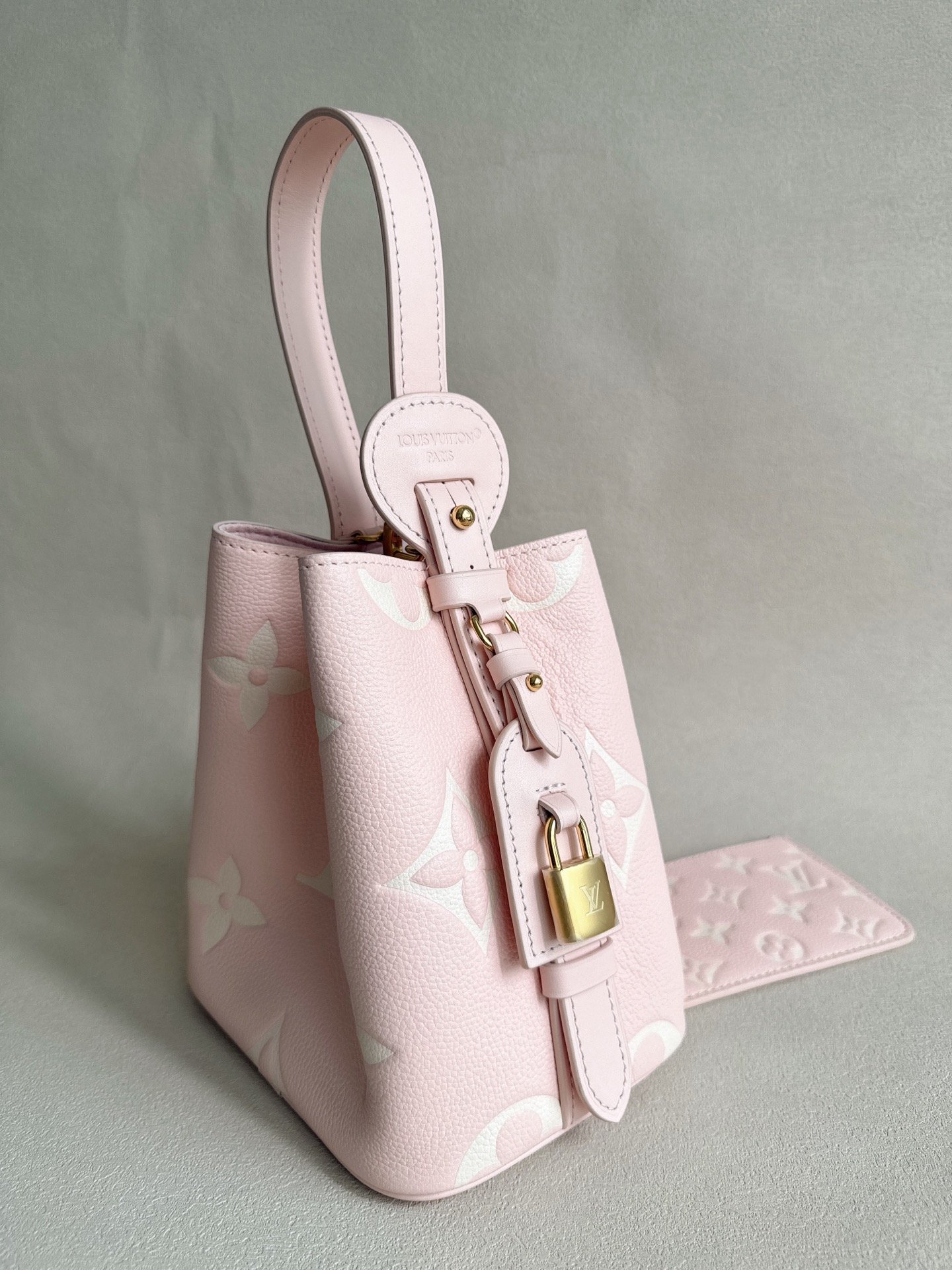M14356(163C01) 粉色ALL IN BB 手袋菜籃子 18 x 12 x 16 厘米 (高 x 寬 x 長度) 2 LV AIIIN 高版本M14356(163C01) 粉色ALL IN BB 手袋菜篮子