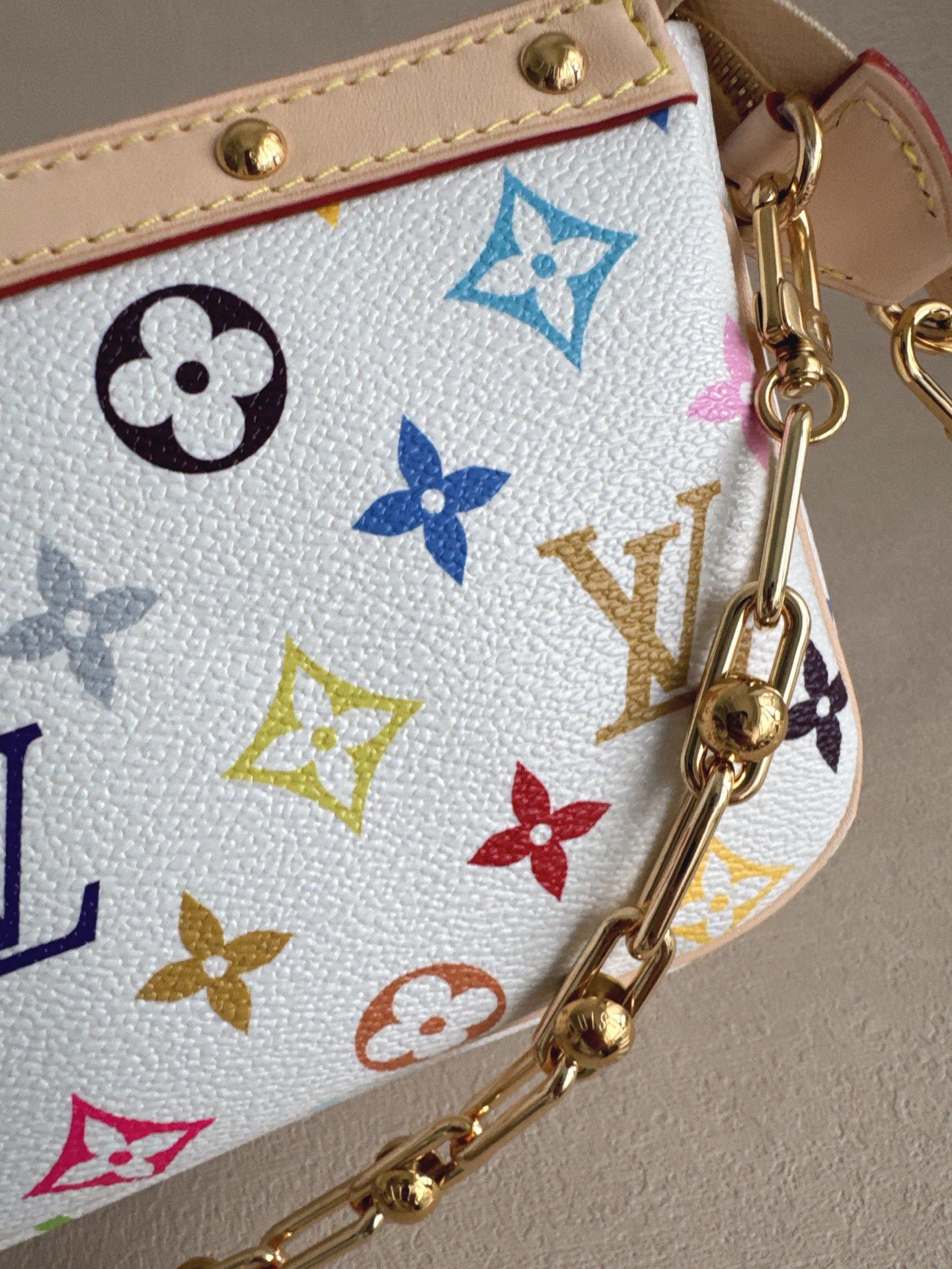 M13404(163C01) 村上隆聯名款 白三彩麻將包 LV x TM POCHETTE ACCESSOIRES 手袋 13 x 4 x 22 厘米 (高 x 寬 x 長度) 10 IMG 0506