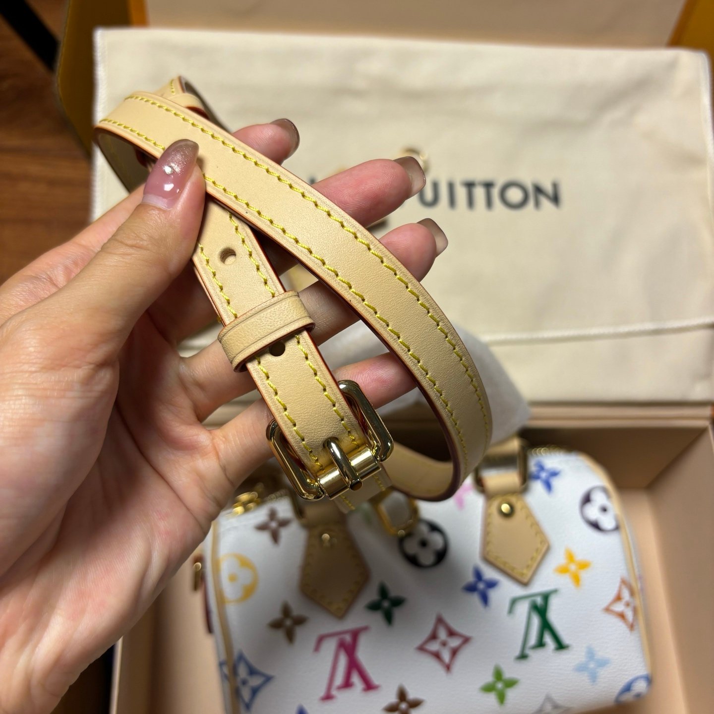 高仿LV白三彩nanospeedy實拍圖純手工定制奢品正品級原單定制開模 高仿LV白三彩nanospeedy實拍圖純手工定制奢品正品級原單定制開模
