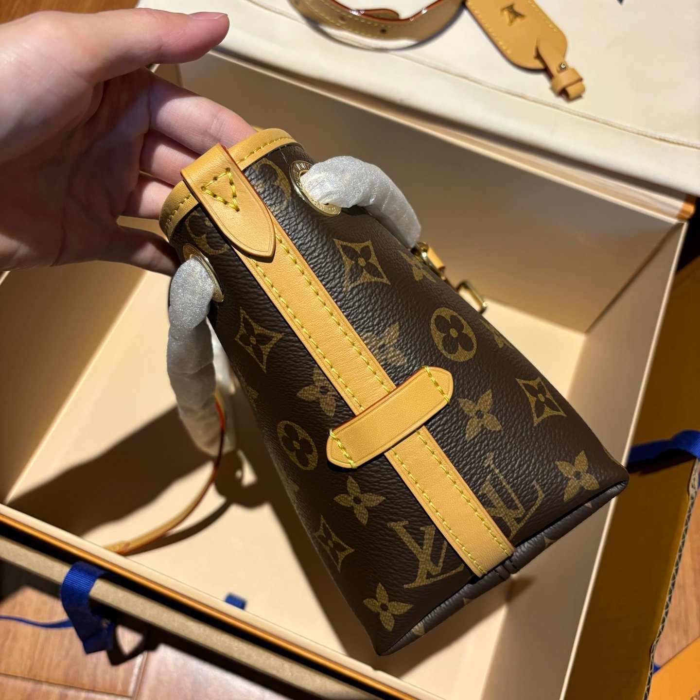 高仿包包CARRYALL BB老花實拍圖純手工定制奢品正品級原單定制開模 高仿包包CARRYALL BB老花實拍圖純手工定制奢品正品級原單定制開模