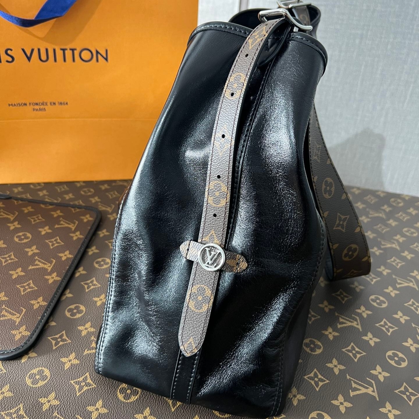 高仿LVcarrydark黑武士小號實拍圖純手工定制奢品正品級原單定制開模 高仿LVcarrydark黑武士小號實拍圖純手工定制奢品正品級原單定制開模