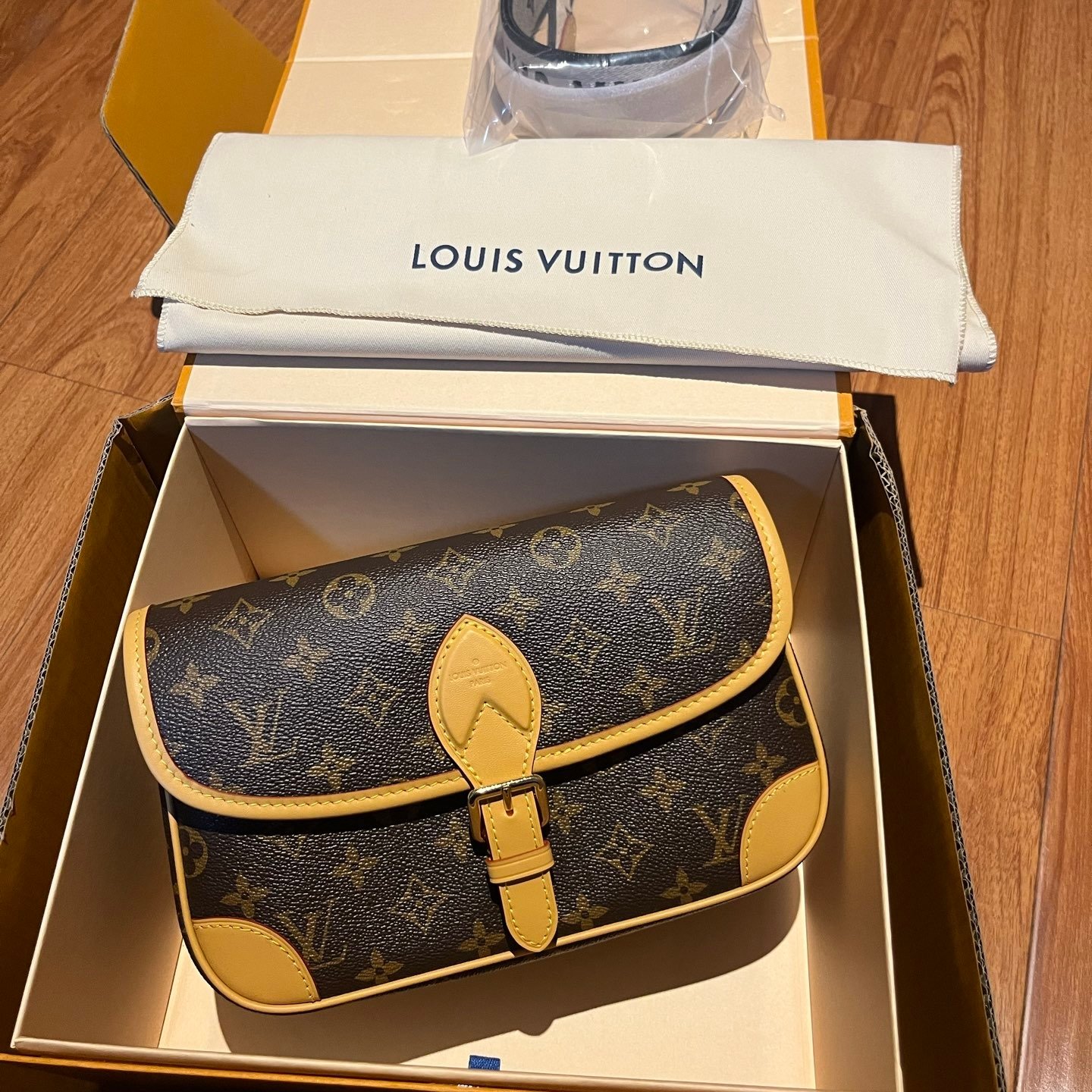 高仿LVlv DIANE 手袋實拍圖純手工定制奢品正品級原單定制開模 高仿LVlv DIANE 手袋實拍圖純手工定制奢品正品級原單定制開模