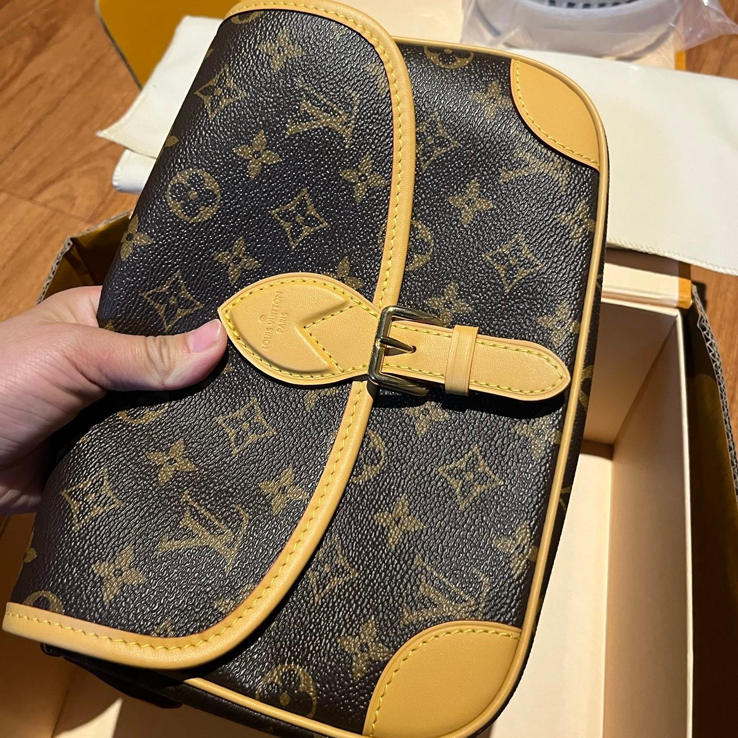 高仿LVlv DIANE 手袋實拍圖純手工定制奢品正品級原單定制開模 高仿LVlv DIANE 手袋實拍圖純手工定制奢品正品級原單定制開模