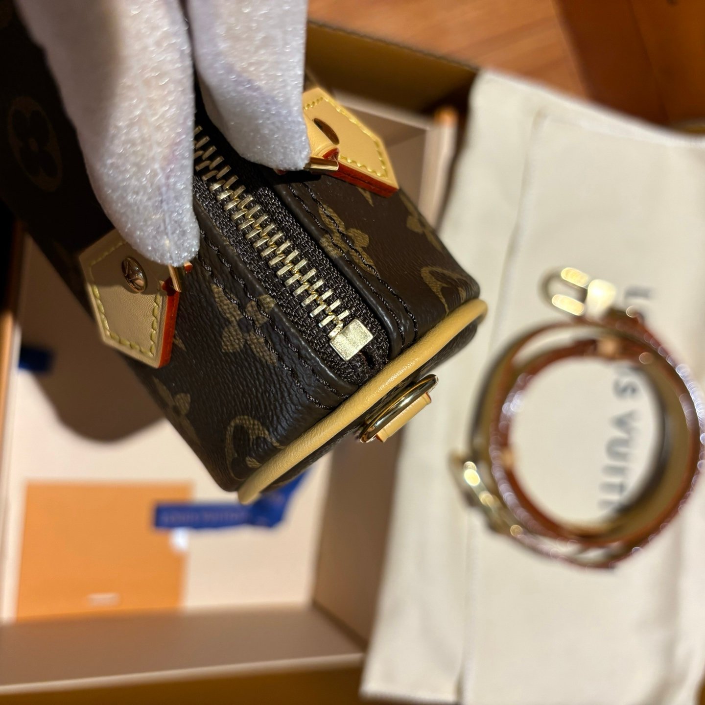 高仿LVlv 枕頭圓筒包NanoSpeedy手袋實拍圖純手工定制奢品正品級原單定制開模 高仿LVlv 枕頭圓筒包NanoSpeedy手袋實拍圖純手工定制奢品正品級原單定制開模