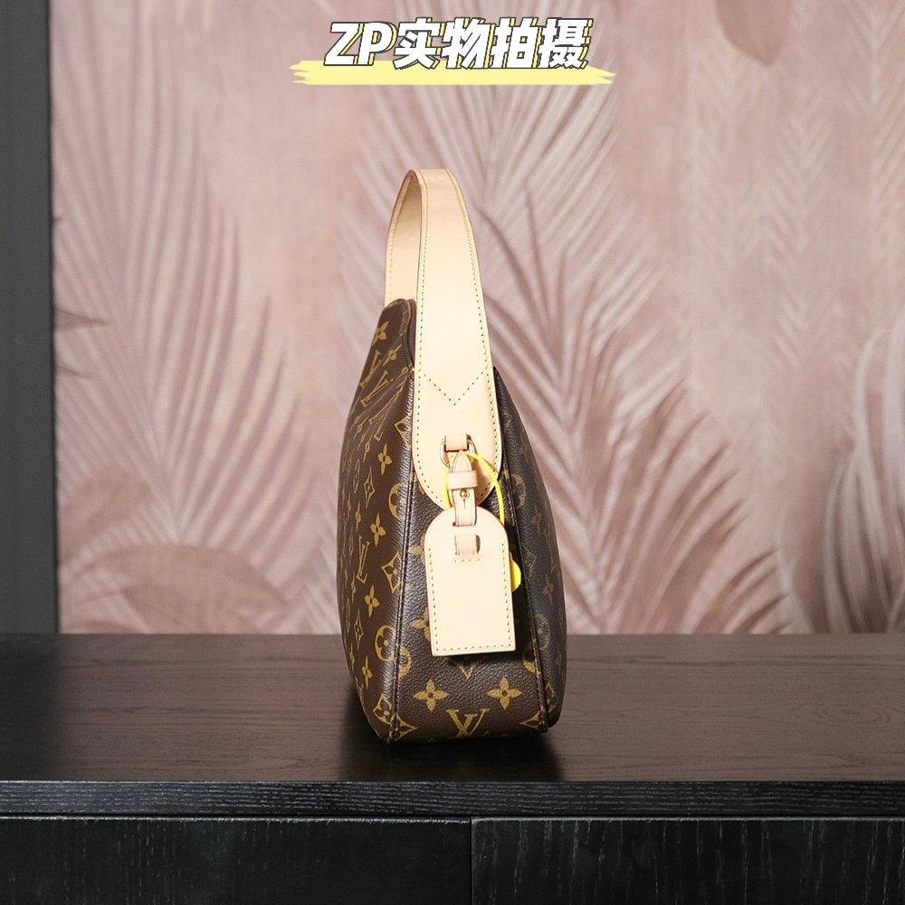 M11952(163C01)經典老花 Slouchy系列腋下包小號 22.0 X 9.0 X 33.0厘米 16 IMG 1416