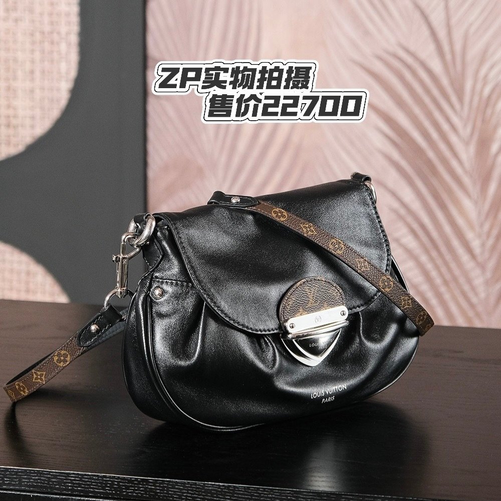 M12192(163C01)𝐒𝐔𝐍𝐒𝐄𝐓 𝐕𝐈𝐁𝐄晶片跳動碼元寶包系列 18.0 X 3.0 X 27.0厘米 16 𝐒𝐔𝐍𝐒𝐄𝐓 𝐕𝐈𝐁𝐄晶片跳动码元宝包系列实拍图纯手工定制奢品正品高仿LVlv