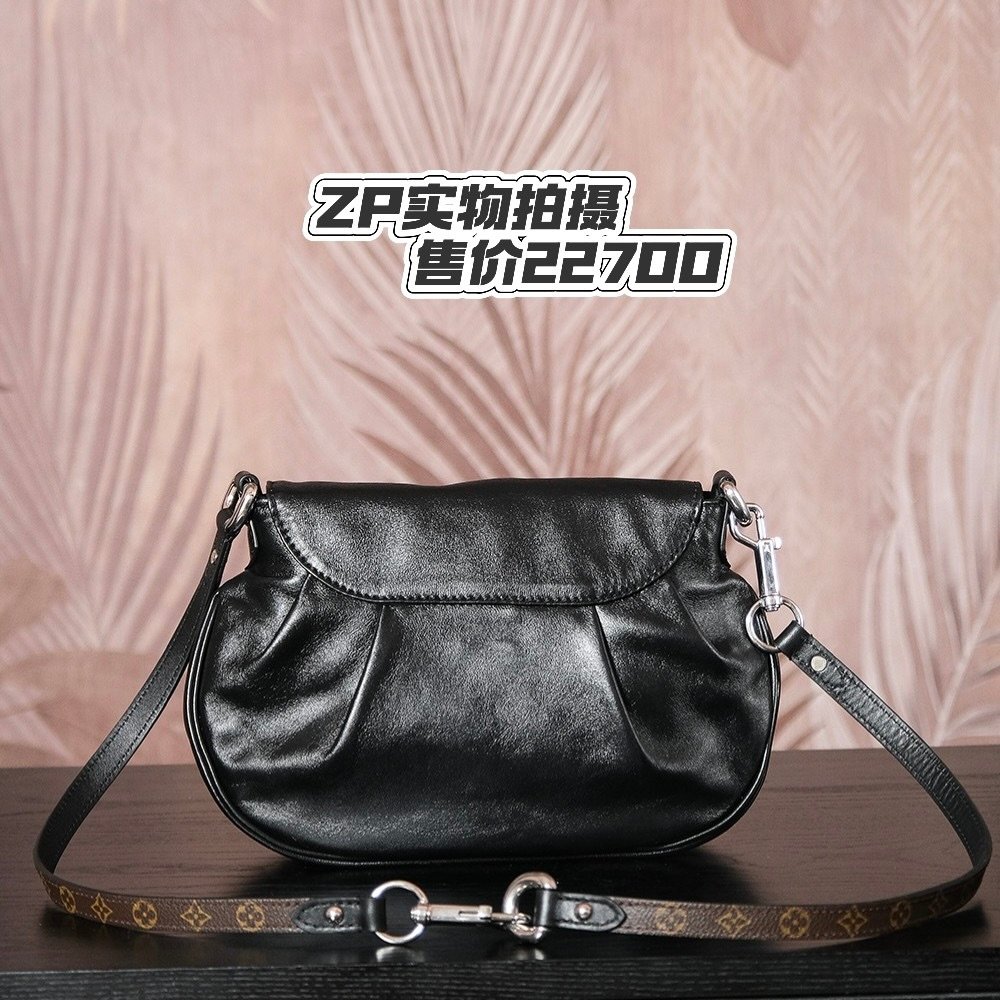 M12192(163C01)𝐒𝐔𝐍𝐒𝐄𝐓 𝐕𝐈𝐁𝐄晶片跳動碼元寶包系列 18.0 X 3.0 X 27.0厘米 17 𝐒𝐔𝐍𝐒𝐄𝐓 𝐕𝐈𝐁𝐄晶片跳动码元宝包系列实拍图纯手工定制奢品正品高仿LVlv
