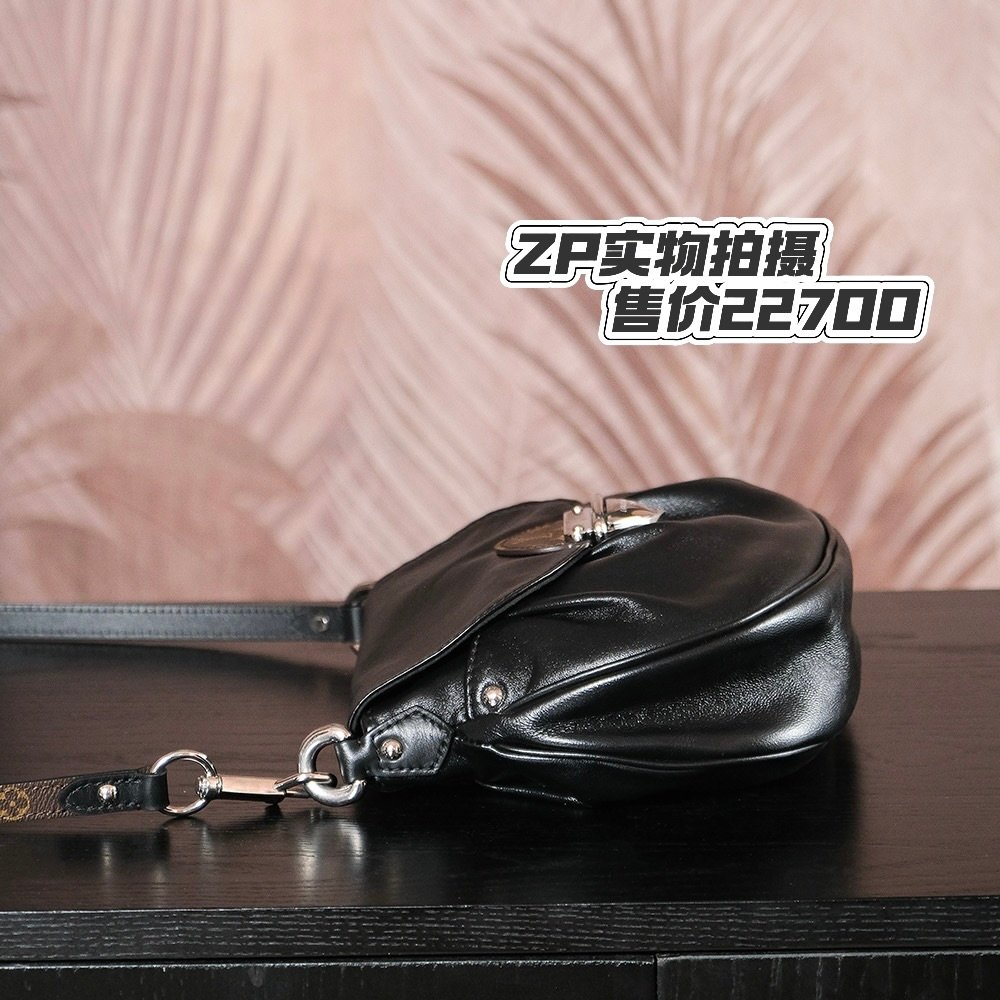 M12192(163C01)𝐒𝐔𝐍𝐒𝐄𝐓 𝐕𝐈𝐁𝐄晶片跳動碼元寶包系列 18.0 X 3.0 X 27.0厘米 19 𝐒𝐔𝐍𝐒𝐄𝐓 𝐕𝐈𝐁𝐄晶片跳动码元宝包系列实拍图纯手工定制奢品正品高仿LVlv