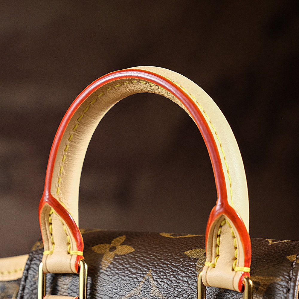 M11199(163C01)𝐌𝐎𝐍𝐓𝐒𝐎𝐔𝐑𝐈𝐒晶片菱形跳動碼雙肩包系列 24 X 25 X 12厘米 3 高仿LVlv𝐌𝐎𝐍𝐓𝐒𝐎𝐔𝐑𝐈𝐒晶片菱形跳動碼雙肩包系列實拍圖純手工定制奢品正品級原單定制開模