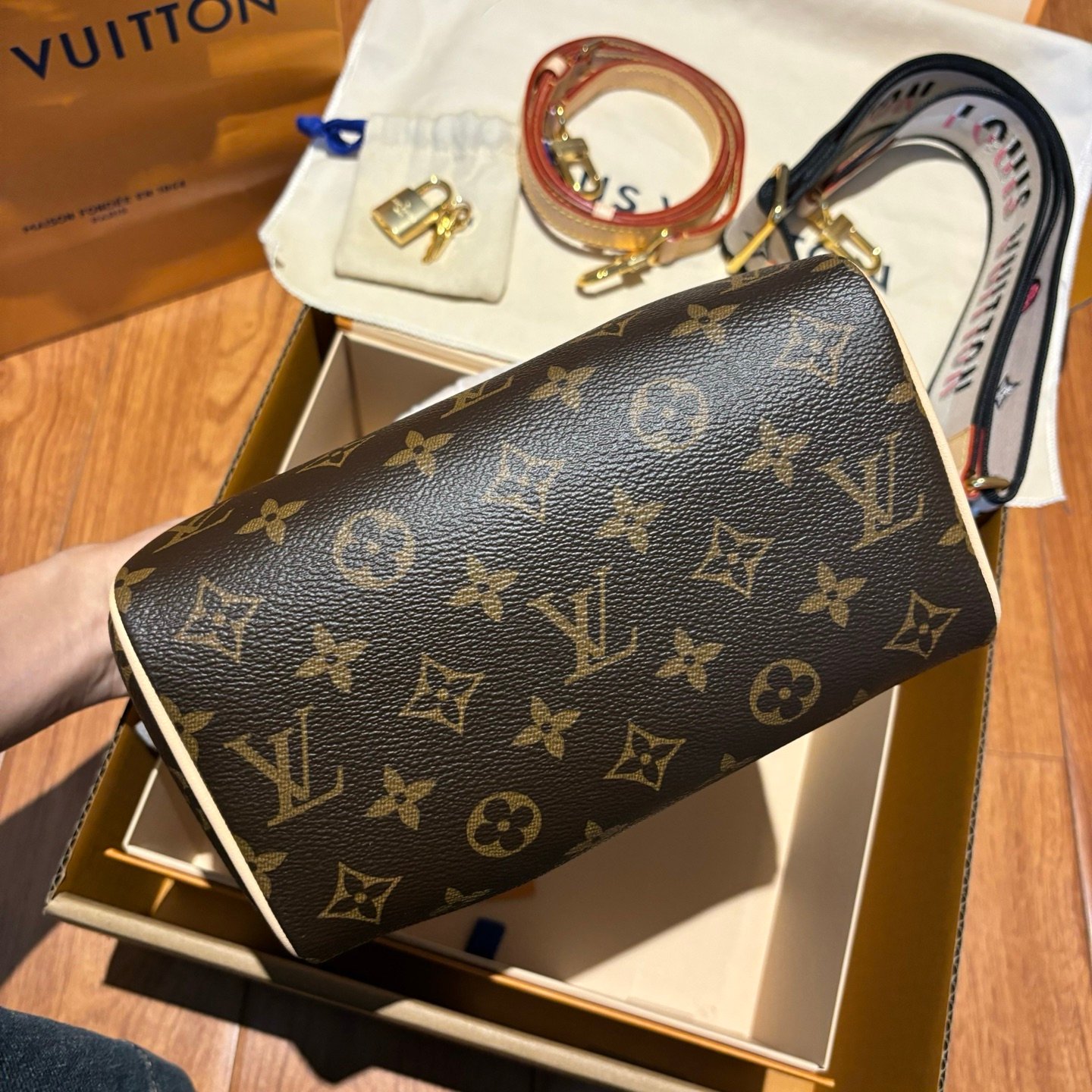 高仿LVlv 枕頭圓筒包Speedy20手袋實拍圖純手工定制奢品正品級原單定制開模 高仿LVlv 枕頭圓筒包Speedy20手袋實拍圖純手工定制奢品正品級原單定制開模