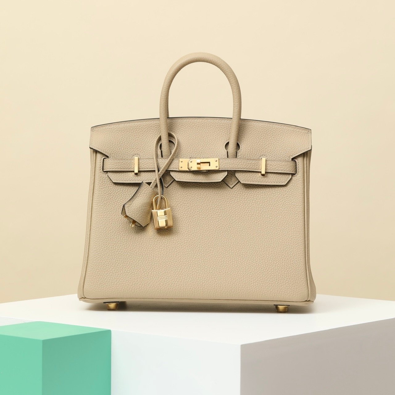 純手工定制奢品正品級原單定制開模愛馬仕HARMAS BIRKIN25愛馬仕鉑金包1：1vva純手工定制奢品正品級原單定制開模愛馬仕HARMAS BIRKIN25愛馬仕鉑金包實拍S2風衣灰 金扣 Togo皮