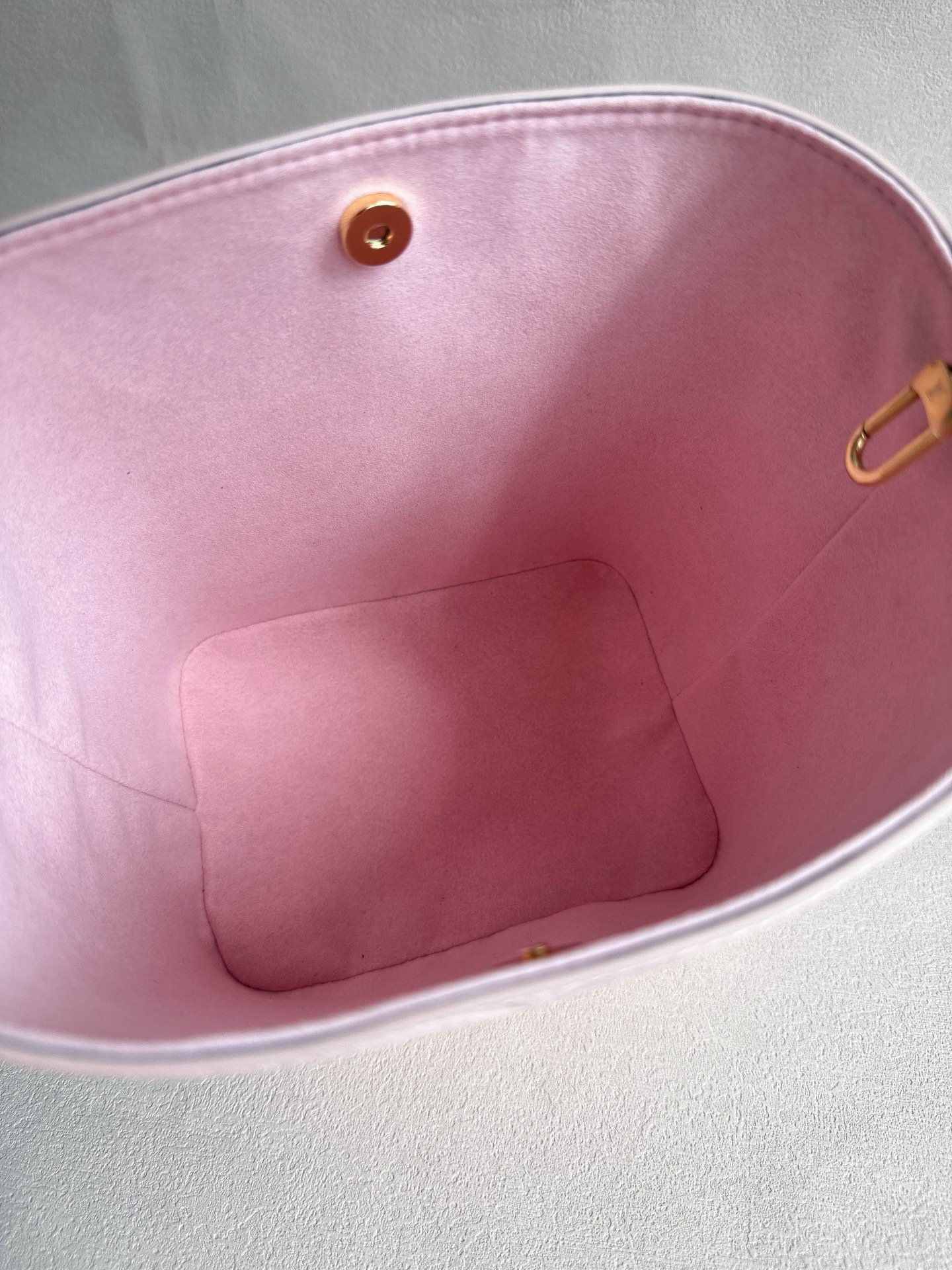 M14356(163C01) 粉色ALL IN BB 手袋菜籃子 18 x 12 x 16 厘米 (高 x 寬 x 長度) 4 LV AIIIN 高版本M14356(163C01) 粉色ALL IN BB 手袋菜篮子