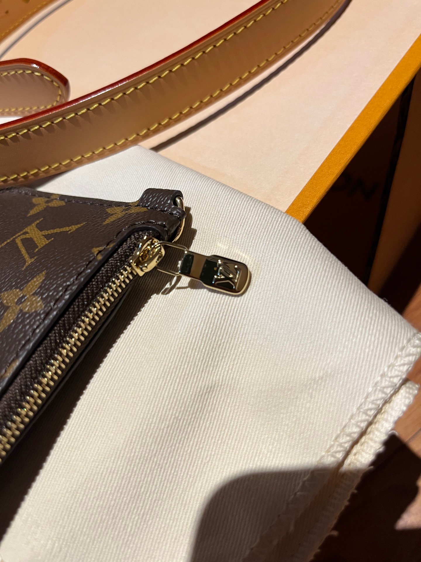 M12925(163C01)老花ALL IN BB手袋菜籃子 16 × 18 × 12 厘米(長 × 高 × 寬) 5 微信图片 20260802152118 1