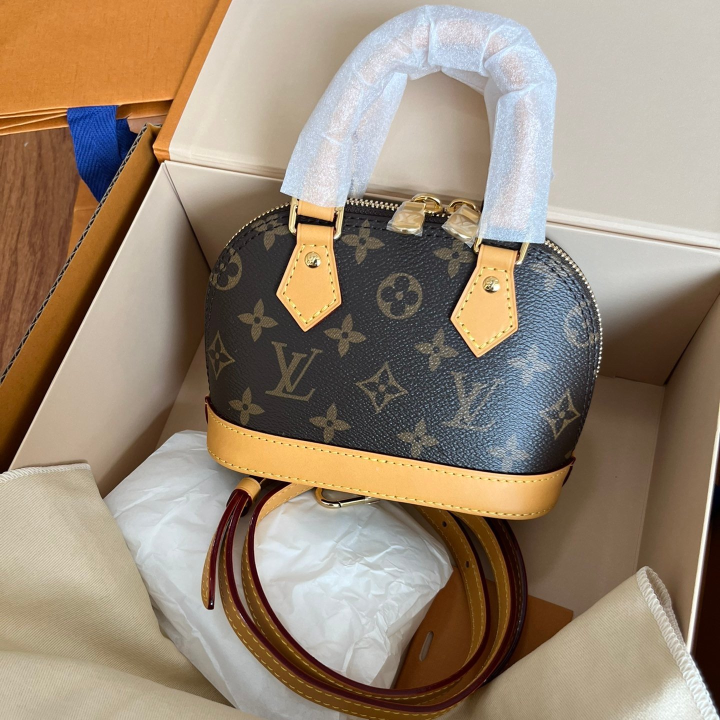 LV × NANO ALMA手袋老花經典貝殼包實拍圖純手工定制奢品正品級原單定制開模詳情圖 LV × NANO ALMA手袋老花經典貝殼包實拍圖純手工定制奢品正品級原單定制開模