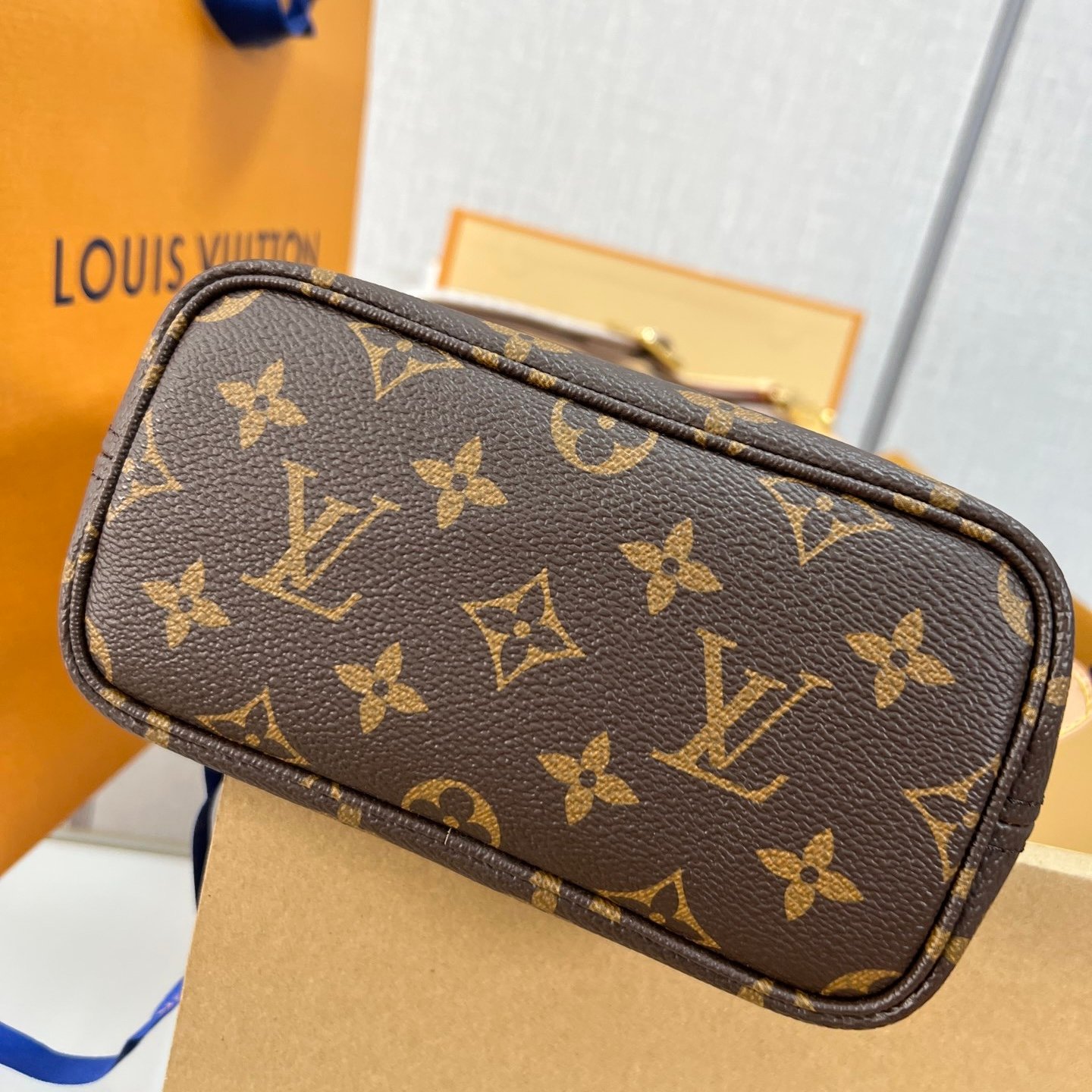 詳情圖5 M46705(163C01)老花NEVERFULL BB托特包 24 × 14 × 9 公分 (長度 × 高 × 寬)