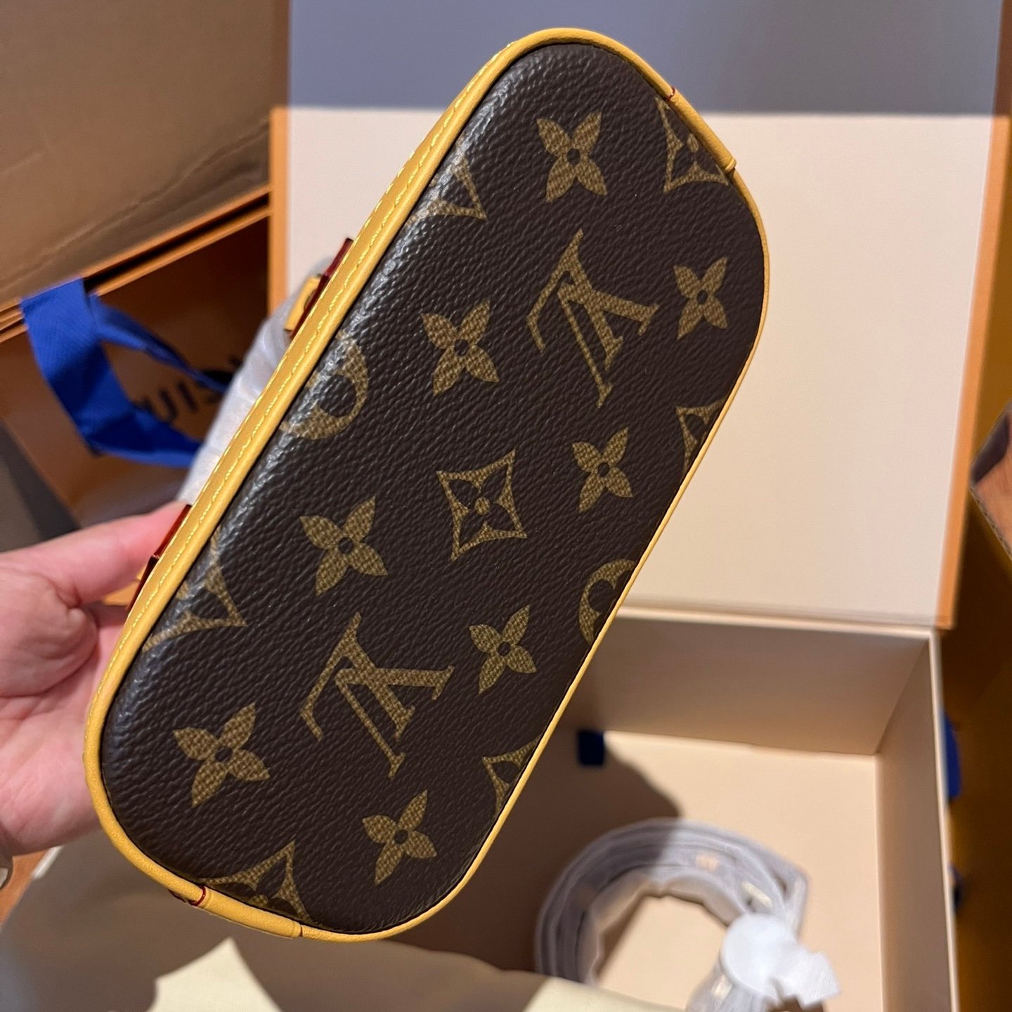 LV × NANO ALMA手袋老花經典貝殼包實拍圖純手工定制奢品正品級原單定制開模詳情圖5 LV × NANO ALMA手袋老花經典貝殼包實拍圖純手工定制奢品正品級原單定制開模