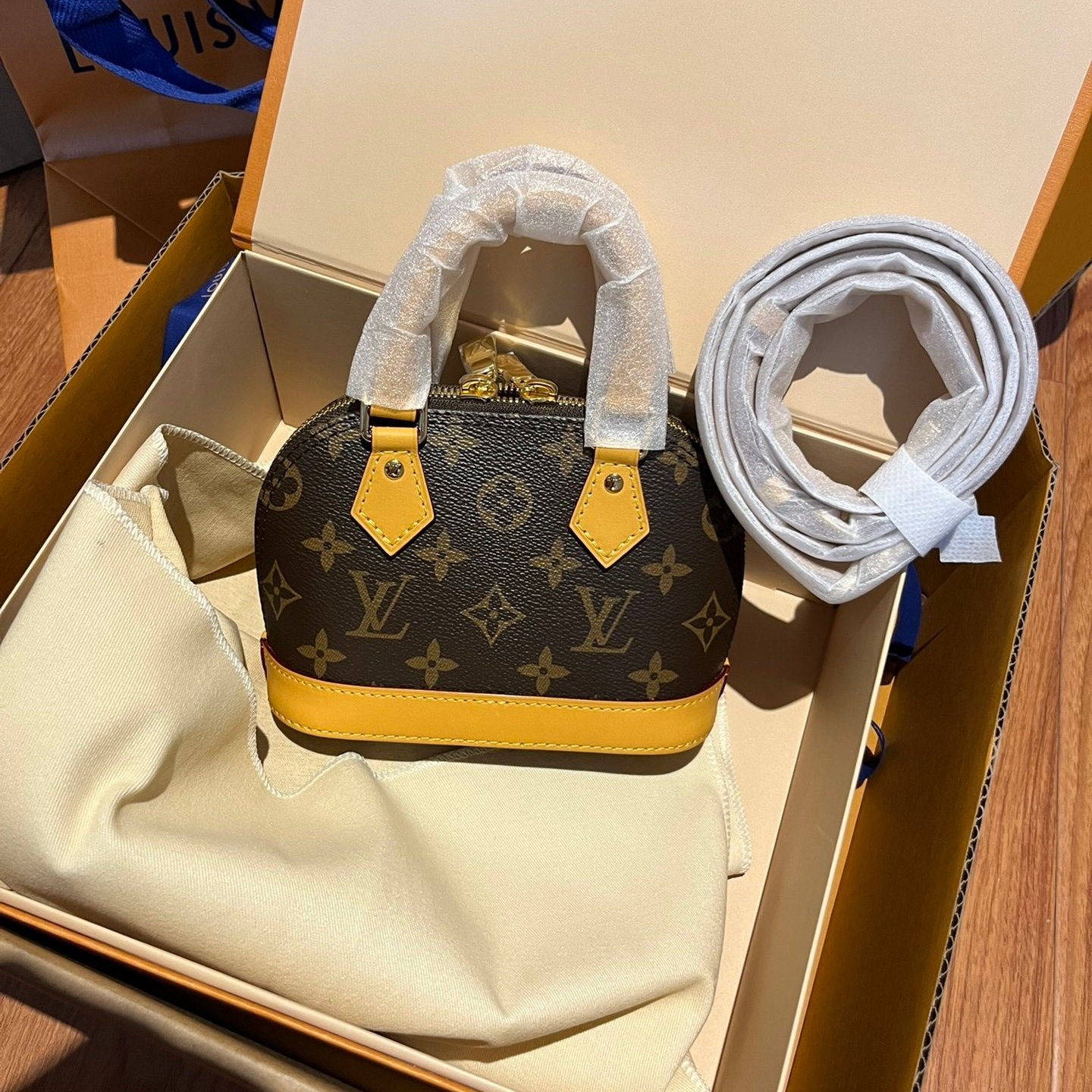 LV × NANO ALMA手袋老花經典貝殼包實拍圖純手工定制奢品正品級原單定制開模詳情圖6 LV × NANO ALMA手袋老花經典貝殼包實拍圖純手工定制奢品正品級原單定制開模